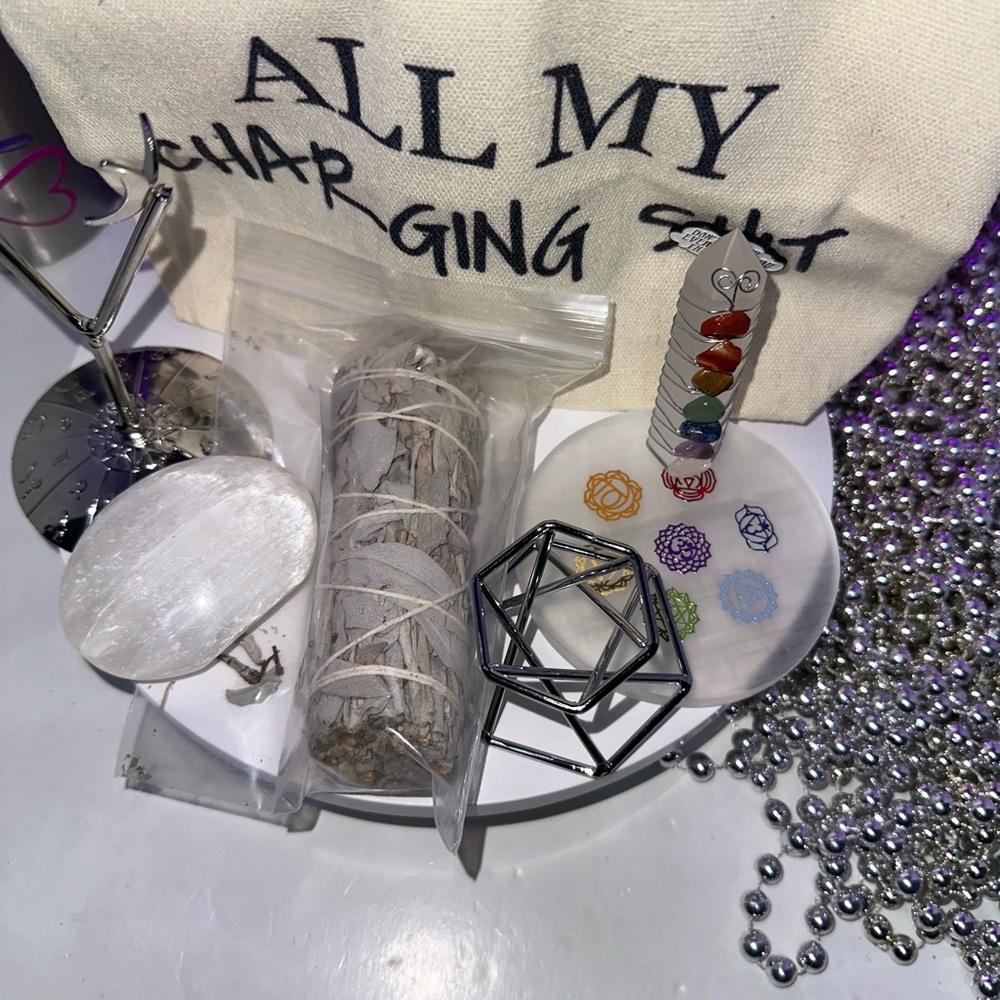 DrPsych_Faves12! Charge & Cleanse Crystal Starter Kit! ๐น๐น๐ค๐ค - Picture 6 of 9